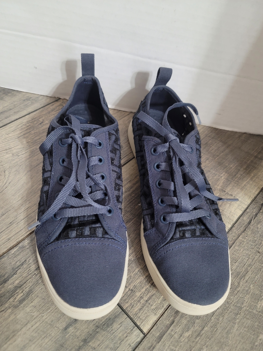 Koolaburra By UGG Kellen Low Lace Denim Canvas Navy Sneakers Sz 9